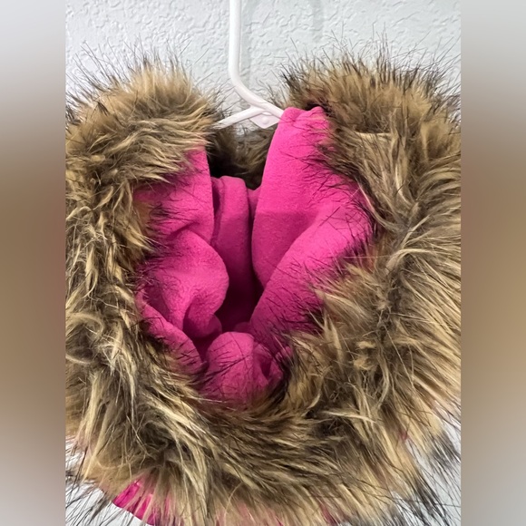 Kids Old Navy puffer vest - Picture 10 of 11